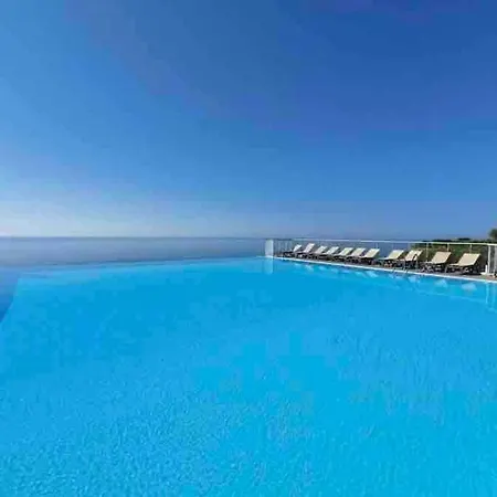 Apartament Ccc *